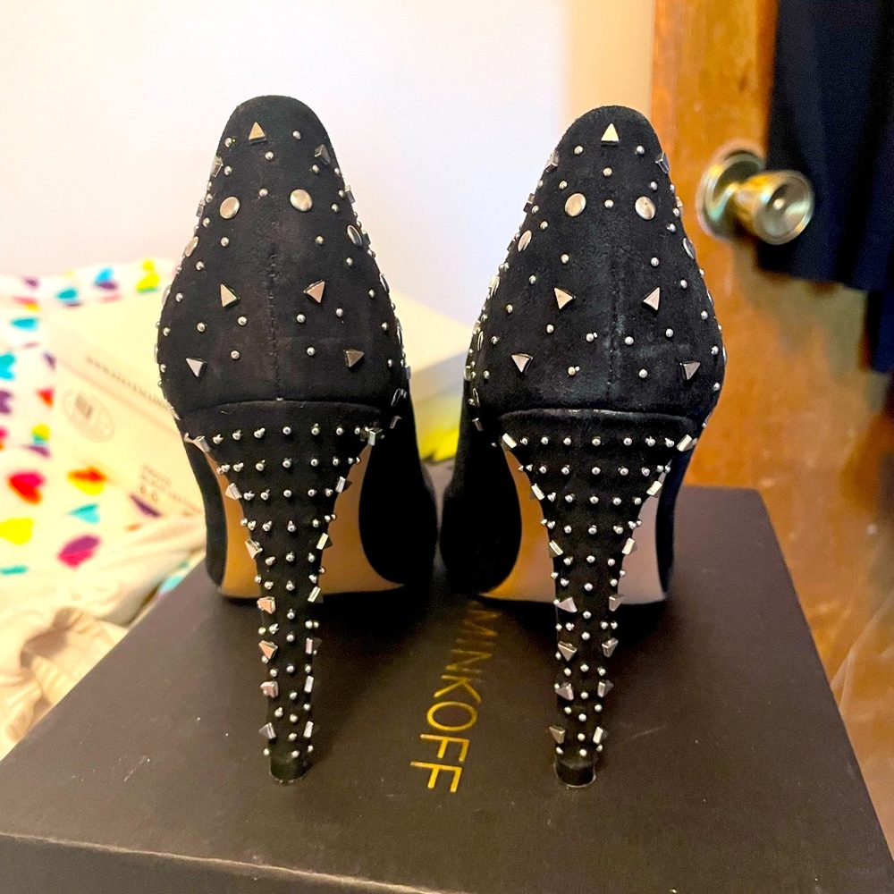 Suede Pumps